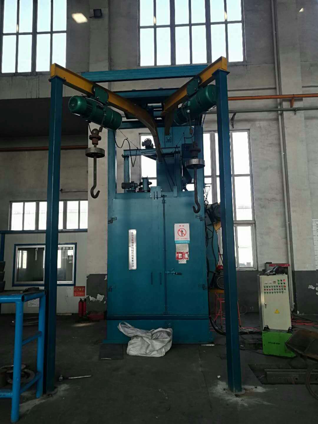 吊鉤式拋丸清理機都有哪些特點？主要處理什么工件？