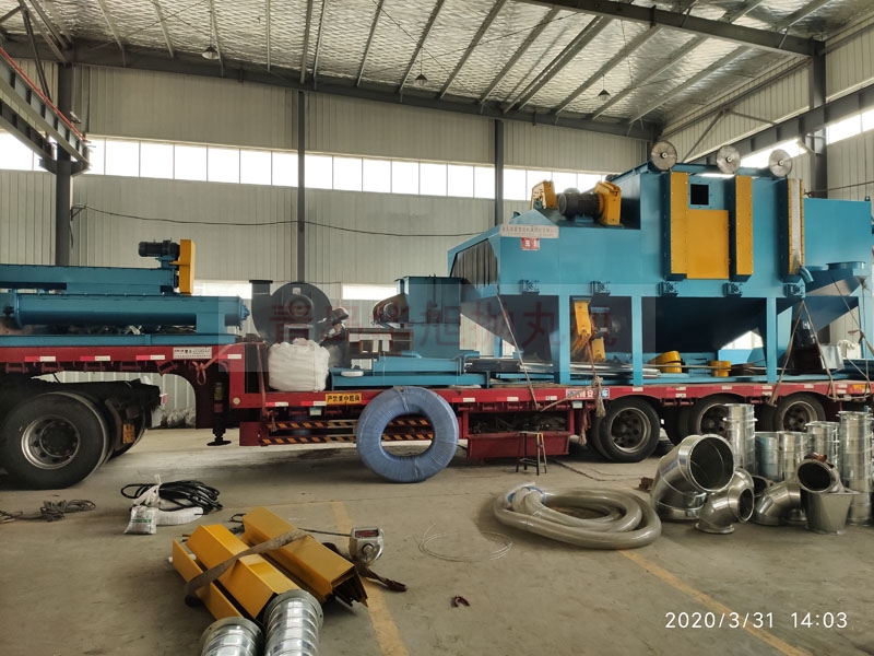 發(fā)往河北唐山QH6925輥道通過式拋丸機，清理鋼板鋼結(jié)構(gòu)好助手